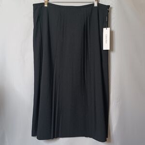 Calvin Klein Women's Black Pleated Midi Skirt. Size 16